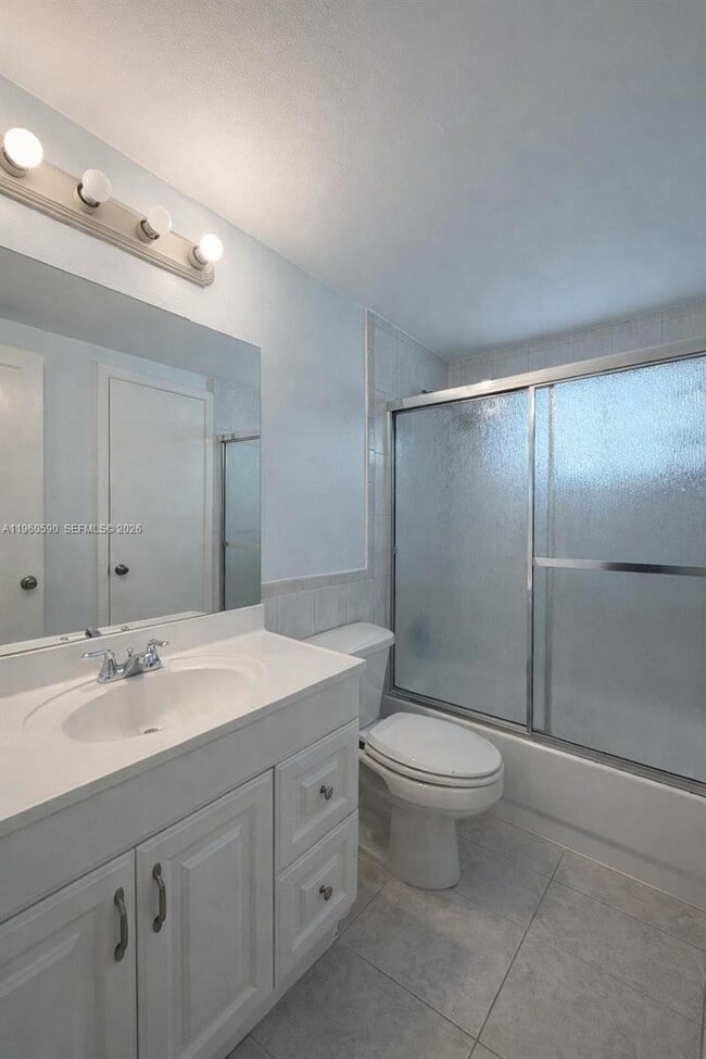 7703 Camino Real in South Miami, FL - Building Photo - Building Photo
