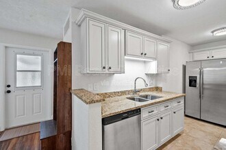 93 East Ct in Royal Palm Beach, FL - Building Photo - Building Photo