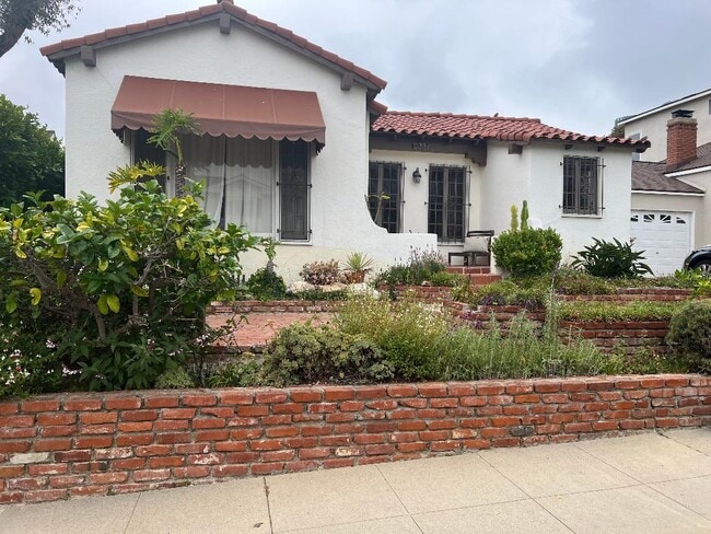 property at 10337 Keswick Ave