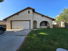 3559 Spice St in Lancaster, CA - Building Photo