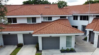 9257 NW 9th Pl, Unit 9257 in Plantation, FL - Building Photo