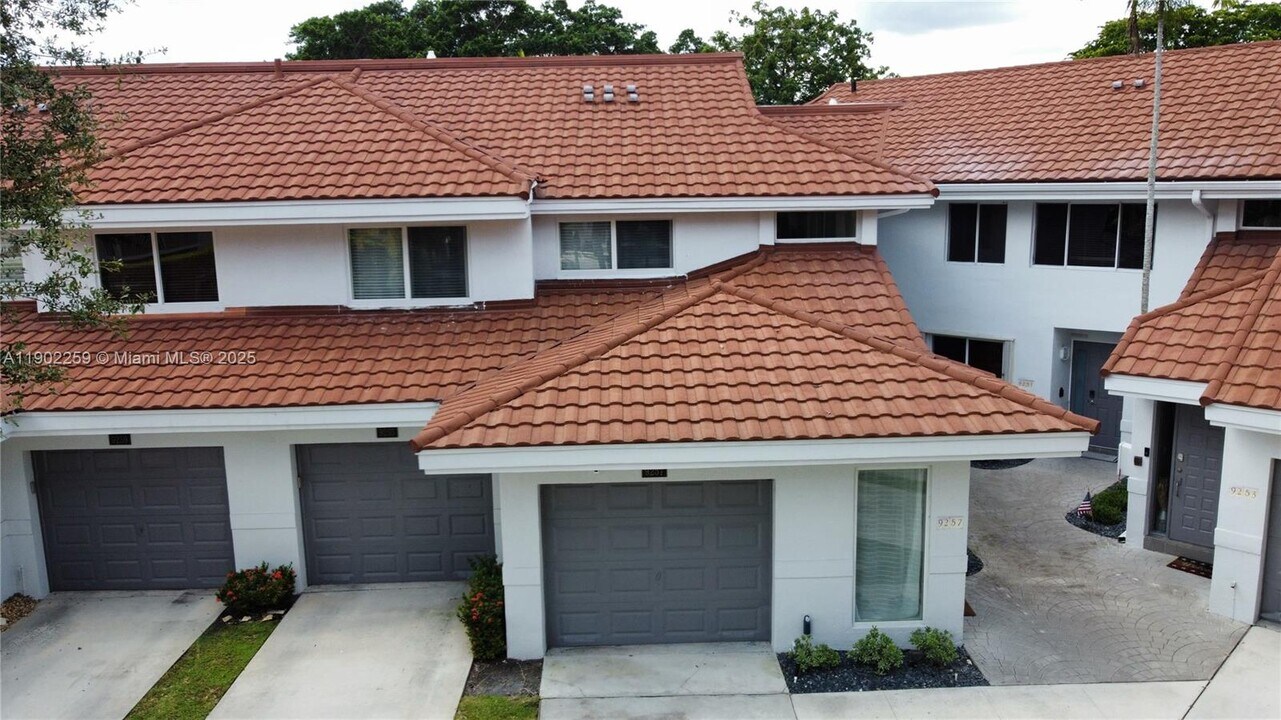 9257 NW 9th Pl, Unit 9257 in Plantation, FL - Building Photo