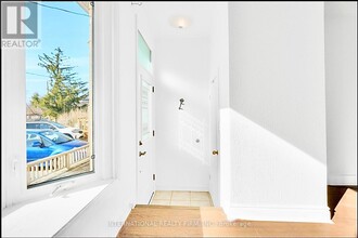 43 Bailey Crescent in Aurora, ON - Building Photo - Building Photo