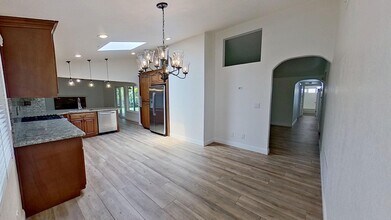 9092 Brabham Dr in Huntington Beach, CA - Building Photo - Building Photo