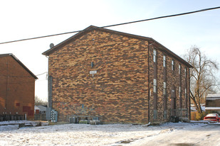 6502 Hackel Dr in Louisville, KY - Building Photo