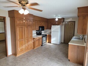 1309 Post Oak Rd in Mountain Home, AR - Foto de edificio - Building Photo