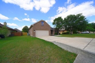 15805 Fair Ln in Selma, TX - Building Photo - Building Photo