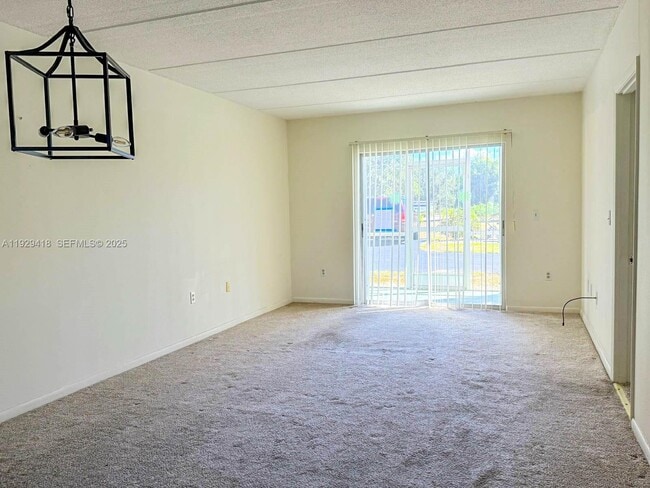 649 S Tamiami Trl in Venice, FL - Building Photo - Building Photo