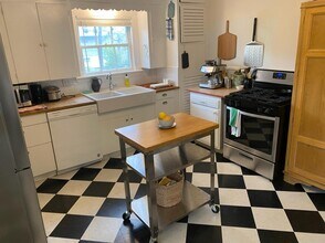 3105 Cedar St in Austin, TX - Building Photo - Building Photo