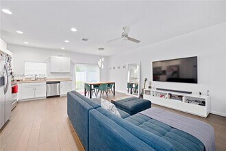 1106 NW 40th Ter in Lauderhill, FL - Building Photo - Building Photo