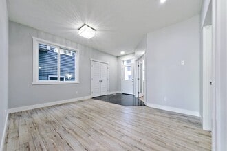 613 Midtown Pl SW in Airdrie, AB - Building Photo - Building Photo