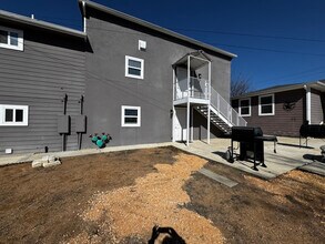 319 S Olive St in San Antonio, TX - Building Photo - Building Photo