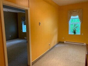 148 Bernon St, Unit 10 in Woonsocket, RI - Building Photo - Building Photo