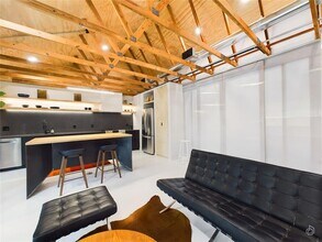 6007 Leisure Run Rd in Austin, TX - Building Photo - Building Photo