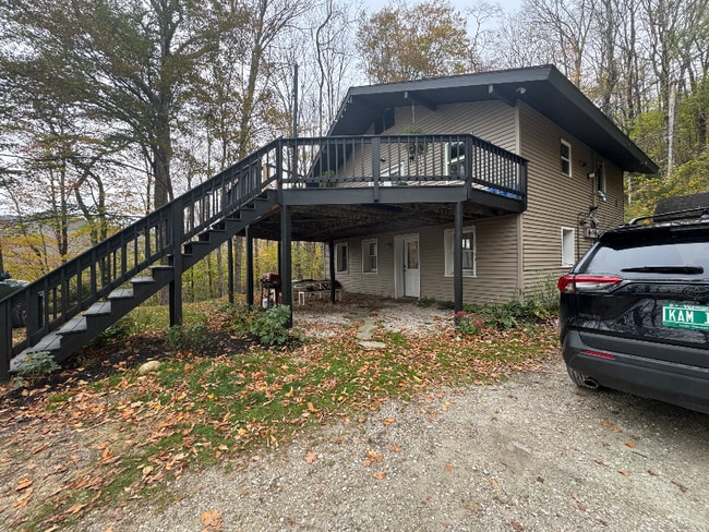 737 Barrows Towne Rd in Killington, VT - Building Photo - Building Photo