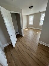 7818 Old York Rd, Unit 2nd floor in Elkins Park, PA - Foto de edificio - Building Photo