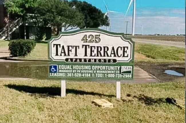 425 FM 631 in Taft, TX - Building Photo - Building Photo