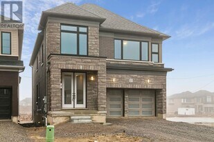 23 Mayhew Ln in Hamilton, ON - Building Photo