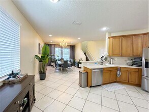 5152 Woodfield Way in Coconut Creek, FL - Foto de edificio - Building Photo