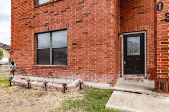 6203 Lakeview Dr. in San Antonio, TX - Building Photo - Building Photo