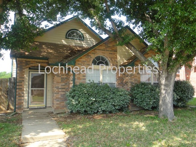 2325 Ithaca Dr in Mesquite, TX - Building Photo - Building Photo