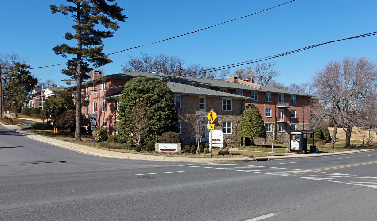 Seabury at Springvale Terrace Retirement Cent in Silver Spring, MD - Foto de edificio