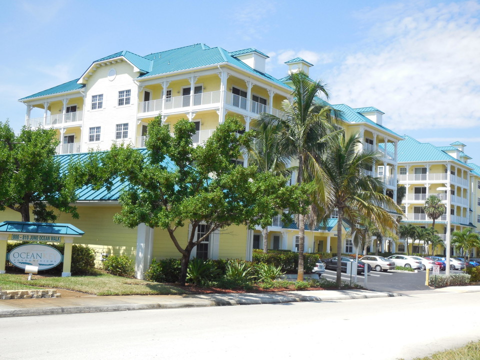 800 Juno Ocean Walk in Juno Beach, FL - Building Photo