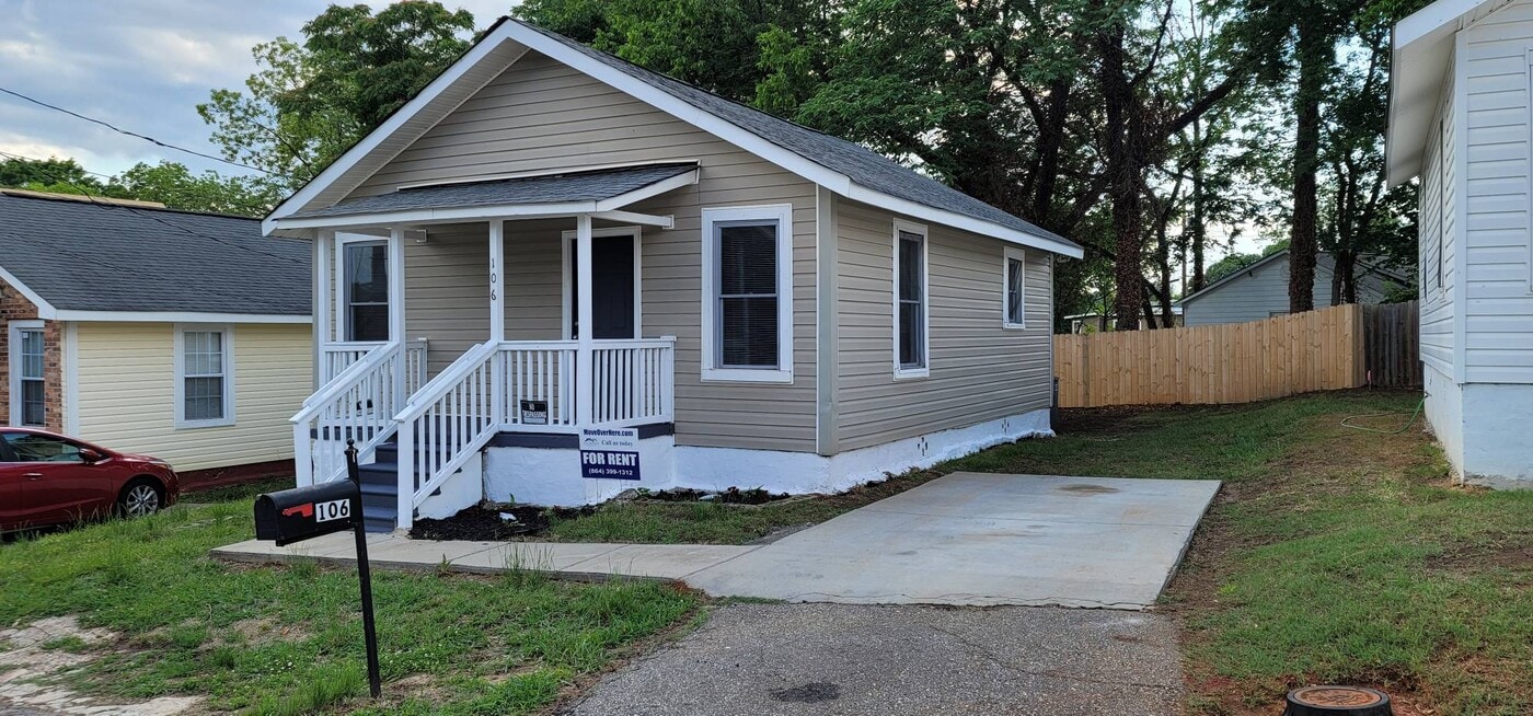 106 Taylor St in Greenville, SC - Building Photo