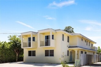 3524 NW 4th Terrace in Miami, FL - Building Photo - Building Photo