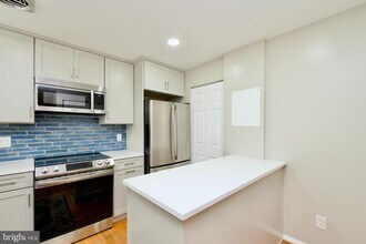 2204 S Quincy St in Arlington, VA - Building Photo - Building Photo