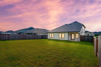 2815 Magnolia Blossom Ln in Rosenberg, TX - Building Photo - Building Photo