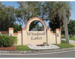 365 SW 86th Ave, Unit 207 in Pembroke Pines, FL - Building Photo
