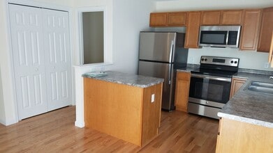 14 Split Rock Dr in Rochester, NH - Building Photo - Building Photo