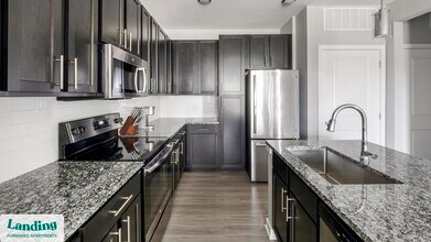 115 Great Lawn Dr in Summerville, SC - Foto de edificio - Building Photo