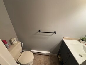 745 Merrow Rd in Coventry, CT - Building Photo - Building Photo