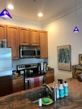 19 Logan Cir NW, Unit 201 in Washington, DC - Foto de edificio - Building Photo