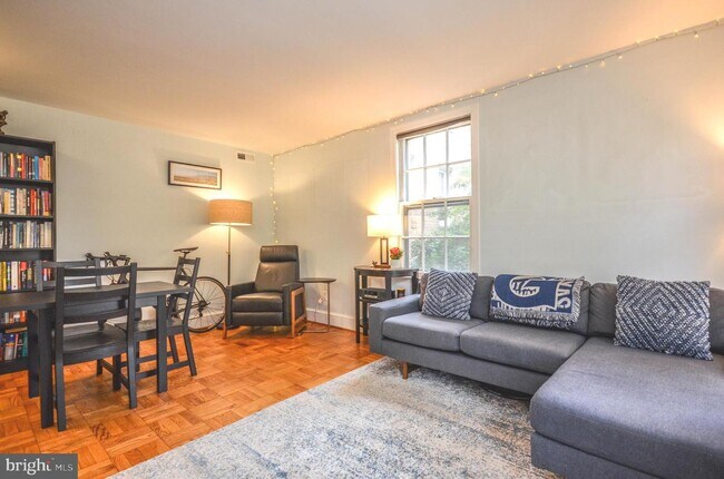 2719 Ordway St NW-Unit -4 in Washington, DC - Building Photo - Building Photo