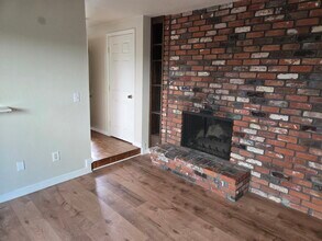 718 13th St, Unit Cress 4 plex in Sacramento, CA - Building Photo - Building Photo