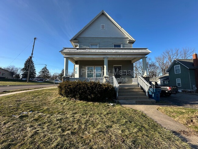 property at 566 Capital Ave SW