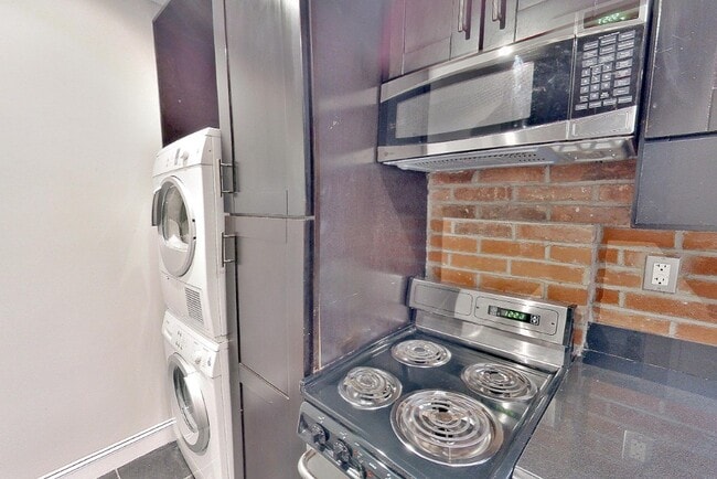 219 E 23rd St in New York, NY - Foto de edificio - Building Photo