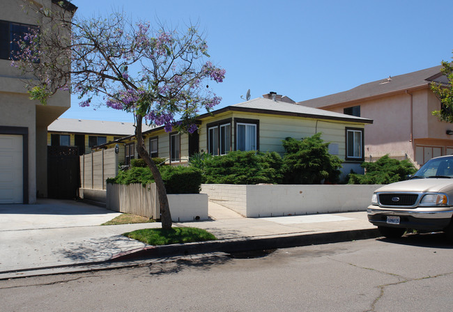 3968 Bancroft St in San Diego, CA - Foto de edificio - Building Photo