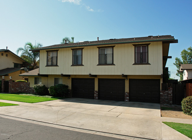 2622 E Andrews Ave in Fresno, CA - Building Photo - Building Photo