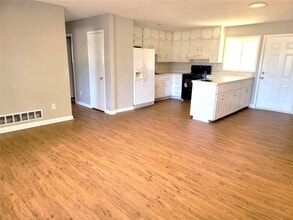 4042 Jodeco Rd in Mcdonough, GA - Building Photo - Building Photo