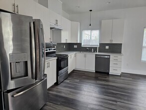 536 37th St in Richmond, CA - Building Photo - Building Photo