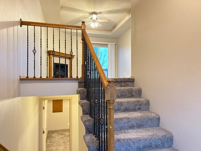 1211 NW Ashley Ln in Grain Valley, MO - Foto de edificio - Building Photo