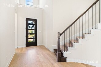 424 Sitlington Ln in Austin, TX - Building Photo - Building Photo