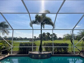 6690 Oakmont Way in West Palm Beach, FL - Building Photo - Building Photo