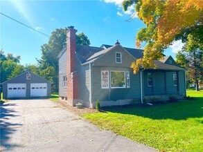 341 Center Rd in Vernon, CT - Building Photo - Building Photo