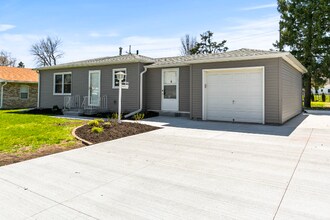 8331 California St in Omaha, NE - Building Photo - Building Photo