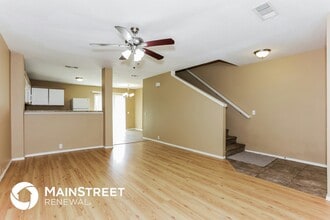 6734 Ambercrest Dr in Arlington, TX - Foto de edificio - Building Photo